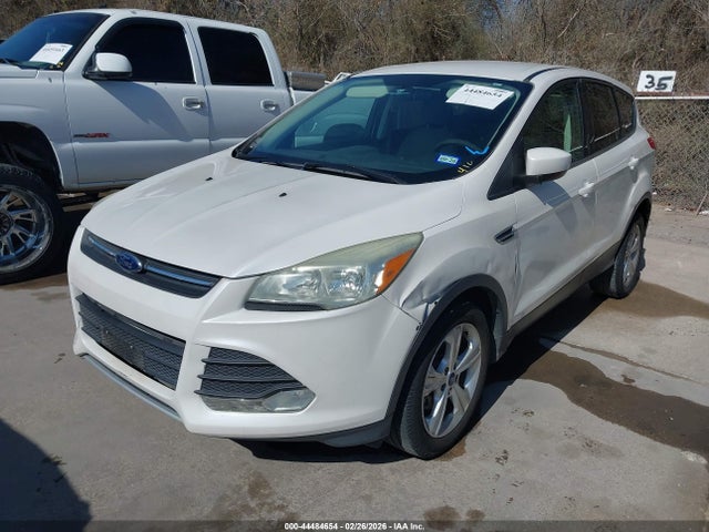 1FMCU0G70FUC24449 Ford ESCAPE SE