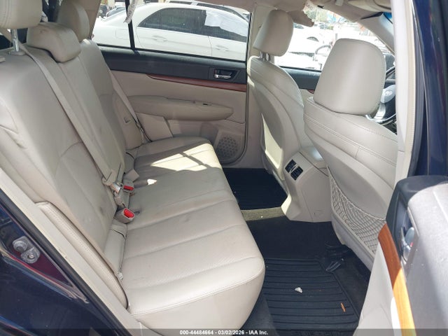 2014 Subaru Outback 2.5i Limited მანქანა იყიდება აუქციონზე, vin: 4S4BRBLC1E3262269, აუქციონის ნომერი: 44484664
