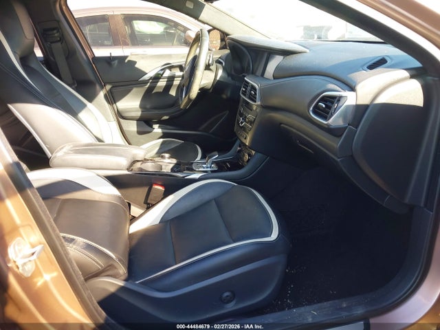Продаж на аукціоні авто 2017 Infiniti Qx30 Sport, vin: SJKCH5CP8HA032581, номер лоту: 44484679
