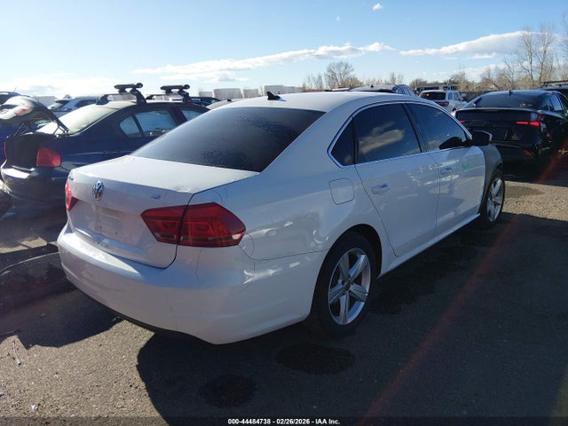 2015 VOLKSWAGEN PASSAT 1VWAT7A32FC099051 Photo 3