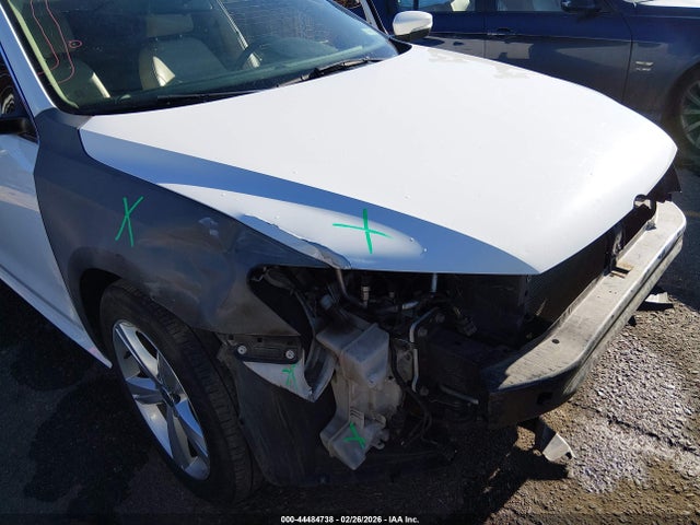 2015 VOLKSWAGEN PASSAT 1VWAT7A32FC099051 Photo 5