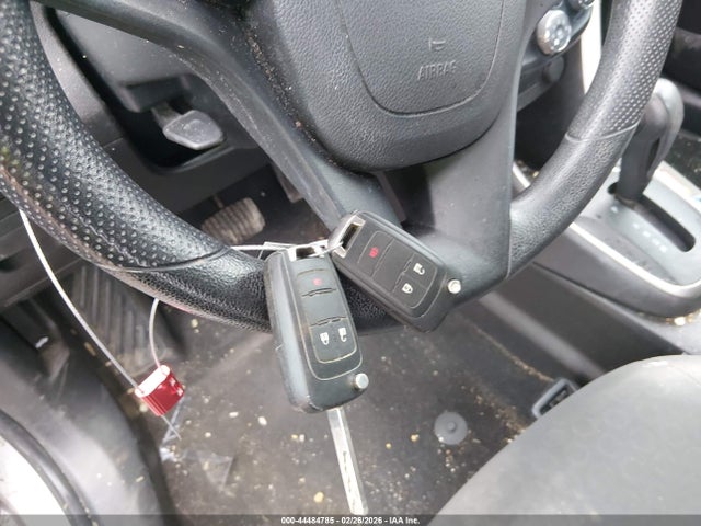 KL7CJNSB3HB247211 Chevrolet TRAX LS