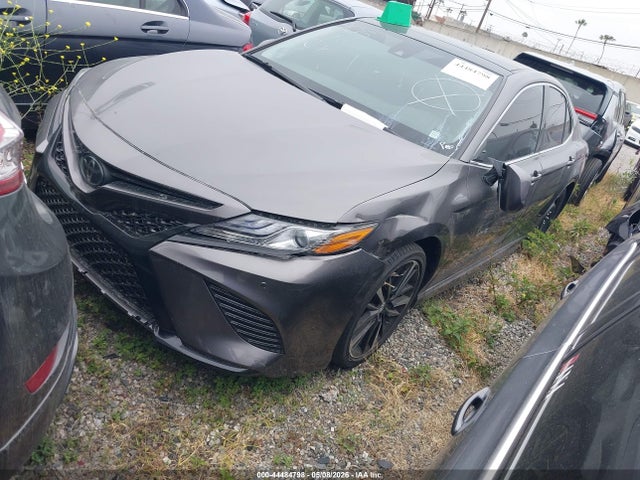 4T1B61HK5KU818057 Toyota CAMRY XSE