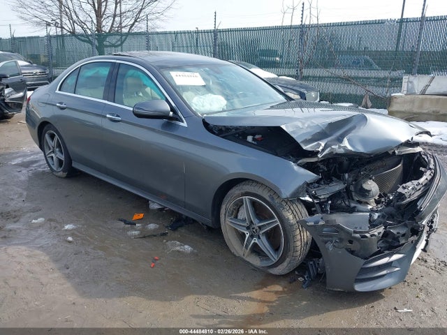 2018 MERCEDES-BENZ E 300 WDDZF4KB7JA295465