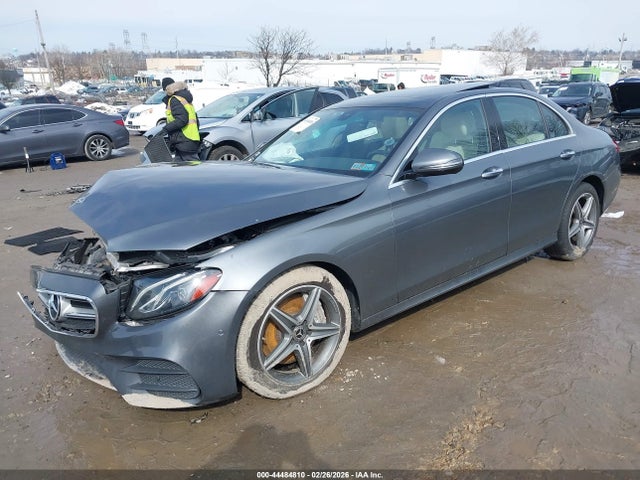 2018 MERCEDES-BENZ E 300 WDDZF4KB7JA295465 Photo 1