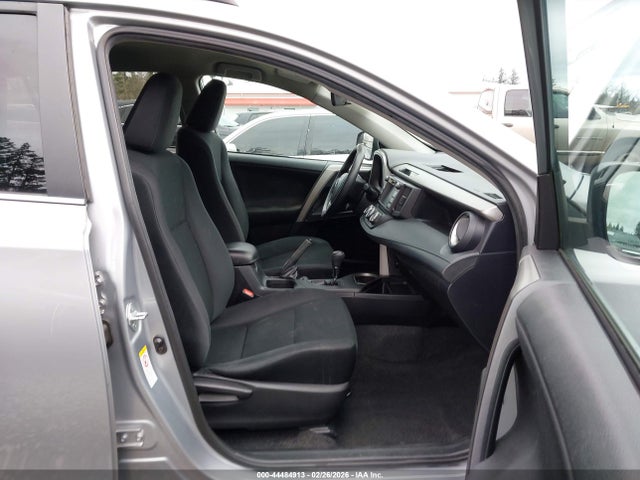 Toyota RAV4 LE 2017 2T3BFREV5HW569322 Image 18