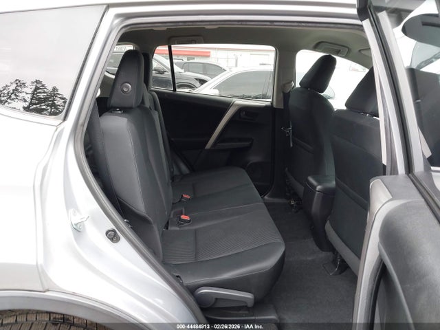 Toyota RAV4 LE 2017 2T3BFREV5HW569322 Image 19