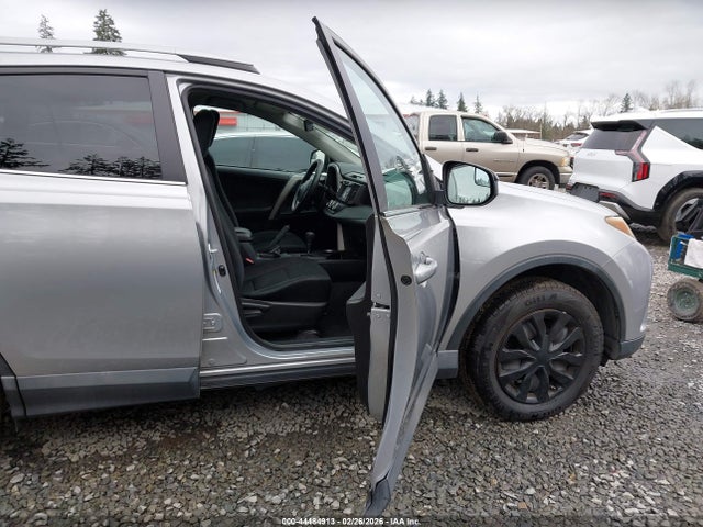 Toyota RAV4 LE 2017 2T3BFREV5HW569322 Image 5