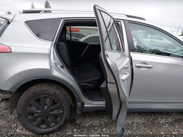 Toyota RAV4 LE 2017 2T3BFREV5HW569322 Image 8