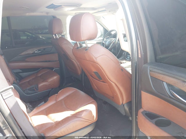 2016 Cadillac Escalade Luxury Collection მანქანა იყიდება აუქციონზე, vin: 1GYS3BKJ1GR340453, აუქციონის ნომერი: 44484932