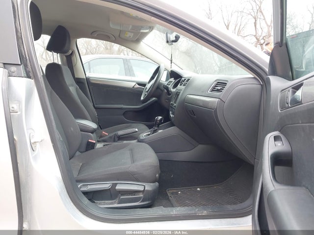 44484936 :رقم المزاد ، 3VWD67AJ4GM250006 vin ، 2016 Volkswagen Jetta 1.4t Se مزاد بيع