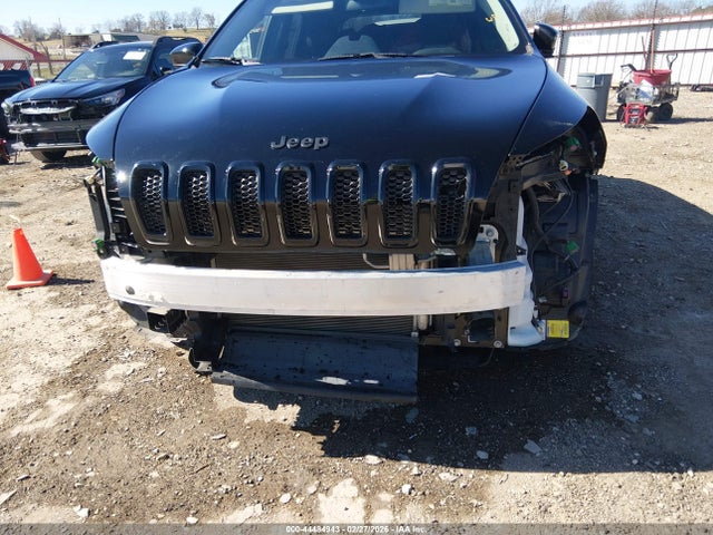 1C4PJLCB1JD596417 Jeep Cherokee Latitude Fwd