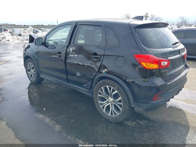 2018 MITSUBISHI OUTLANDER SPORT JA4AP3AU7JU017515 Photo 2