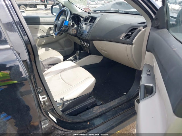 2018 MITSUBISHI OUTLANDER SPORT JA4AP3AU7JU017515 Photo 4