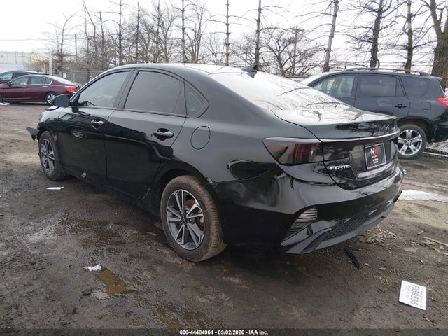 44484964 :رقم المزاد ، 3KPF24AD9PE543975 vin ، 2023 Kia Forte Lxs مزاد بيع
