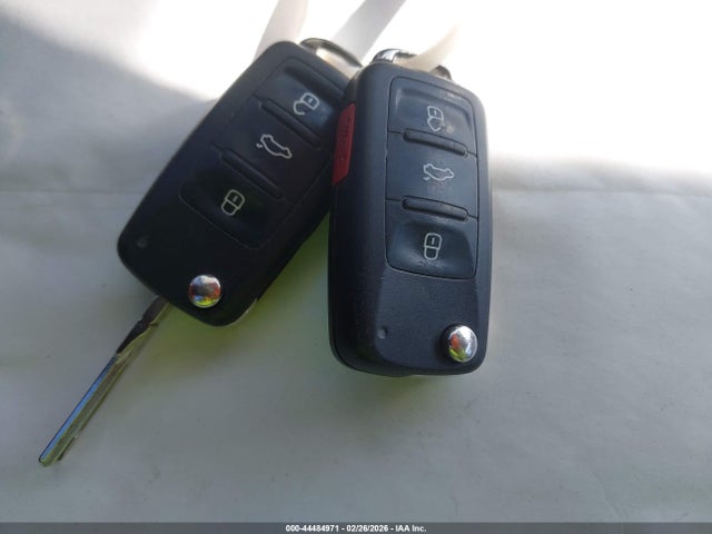 Продаж на аукціоні авто 2015 Volkswagen Passat 1.8t Limited Edition, vin: 1VWAT7A30FC086153, номер лоту: 44484971