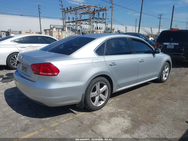 Продаж на аукціоні авто 2015 Volkswagen Passat 1.8t Limited Edition, vin: 1VWAT7A30FC086153, номер лоту: 44484971