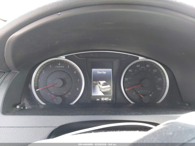 4T1BF1FK0HU813361 Toyota CAMRY SE