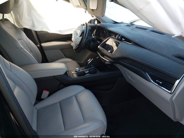 1GYFZCR44NF101001 Cadillac Xt4 Fwd Premium Luxury