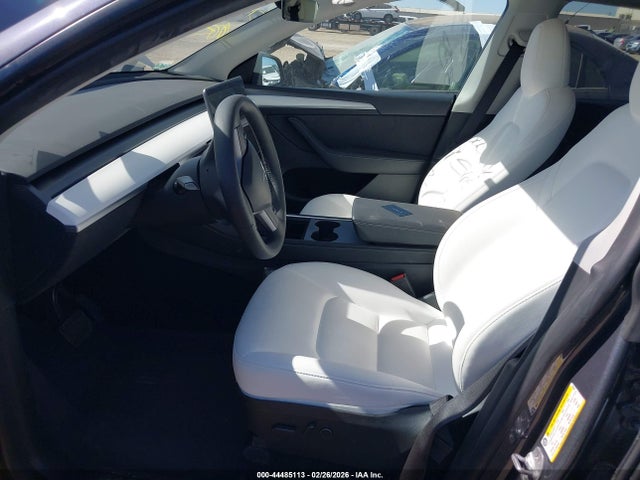 Продажа на аукционе авто 2023 Tesla Model Y Awd/long Range Dual Motor All-wheel Drive, vin: 7SAYGAEE2PF956538, номер лота: 44485113