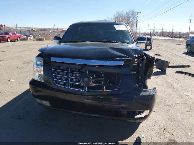 2007 Cadillac Escalade Standard მანქანა იყიდება აუქციონზე, vin: 1GYFK63827R323278, აუქციონის ნომერი: 44485132