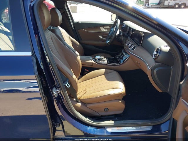 2017 MERCEDES-BENZ E 300 WDDZF4JB0HA021245 Photo 4