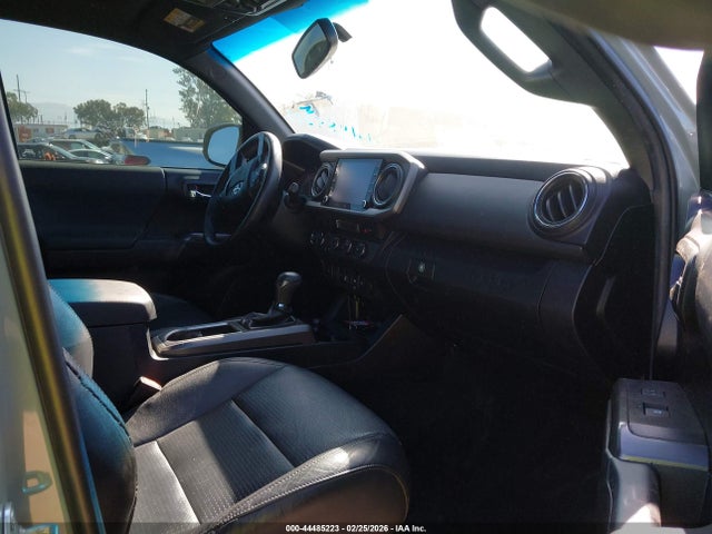 3TMCZ5ANXNM463746 Toyota Tacoma Trd Off Road
