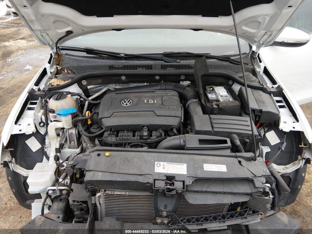3VW4T7AJ3FM265118 Volkswagen Jetta 2.0t Gli Se