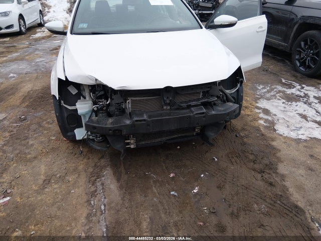 3VW4T7AJ3FM265118 Volkswagen Jetta 2.0t Gli Se