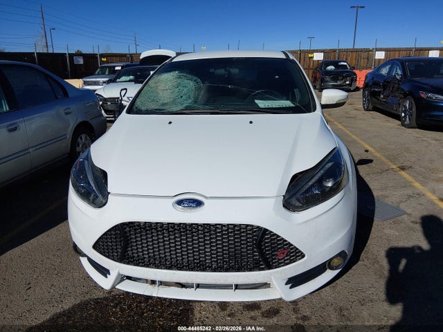 44485242 :رقم المزاد ، 1FADP3L93EL381153 vin ، 2014 Ford Focus St مزاد بيع