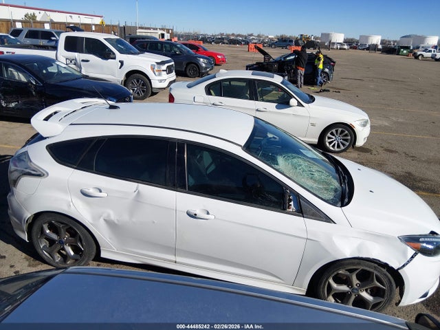 44485242 :رقم المزاد ، 1FADP3L93EL381153 vin ، 2014 Ford Focus St مزاد بيع