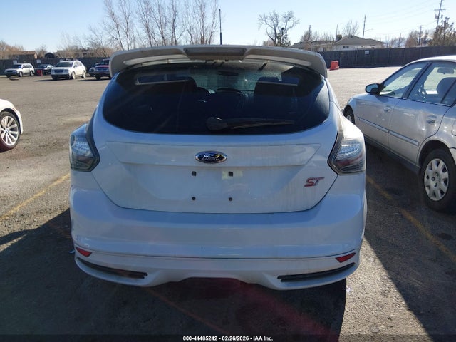 44485242 :رقم المزاد ، 1FADP3L93EL381153 vin ، 2014 Ford Focus St مزاد بيع