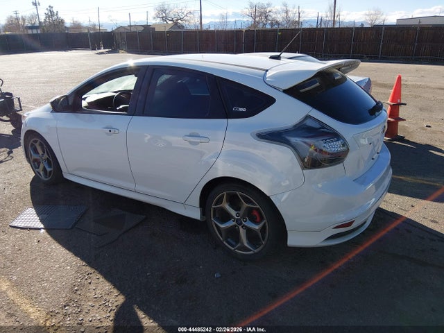 44485242 :رقم المزاد ، 1FADP3L93EL381153 vin ، 2014 Ford Focus St مزاد بيع