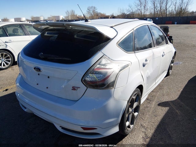 44485242 :رقم المزاد ، 1FADP3L93EL381153 vin ، 2014 Ford Focus St مزاد بيع