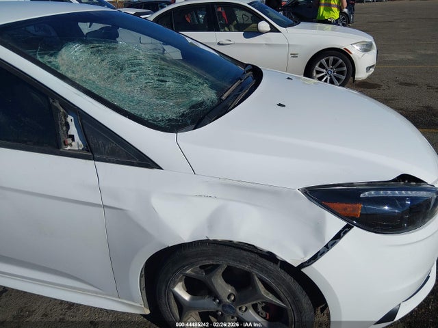 44485242 :رقم المزاد ، 1FADP3L93EL381153 vin ، 2014 Ford Focus St مزاد بيع
