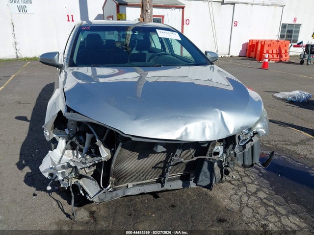 4T1BF1FKXGU237566 Toyota CAMRY SE