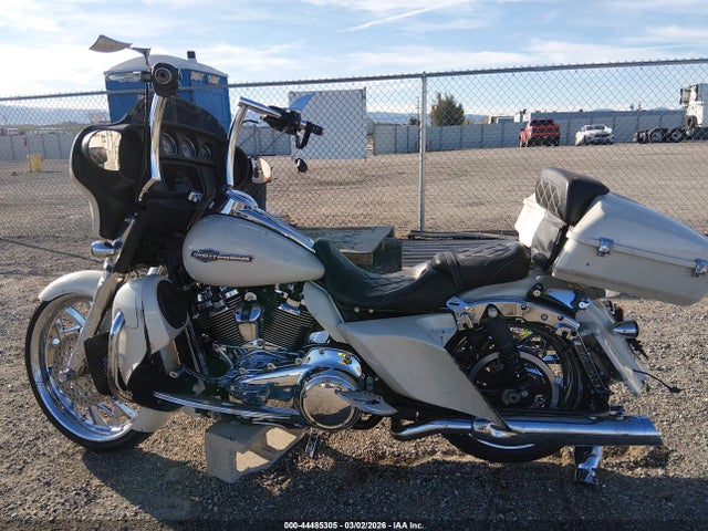 1HD1KBC25NB659967 Harley-Davidson FLHX