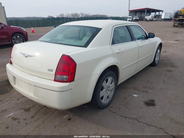 2005 CHRYSLER 300 2C3JK53GX5H696751 Photo 3