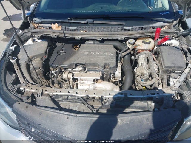 1G1BE5SM0J7147525 Chevrolet Cruze Lt Auto