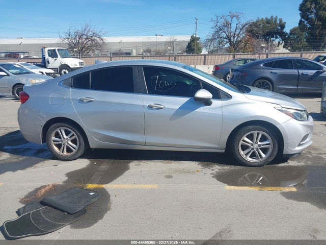 1G1BE5SM0J7147525 Chevrolet Cruze Lt Auto