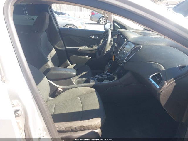 1G1BE5SM0J7147525 Chevrolet Cruze Lt Auto