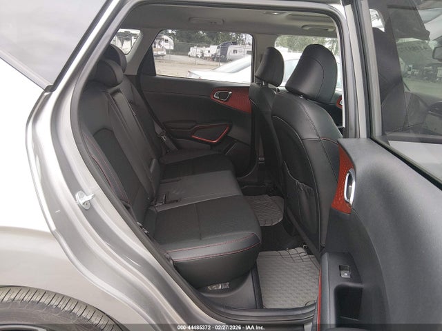KNDJ53AU1P7845062 KIA Soul Gt-line