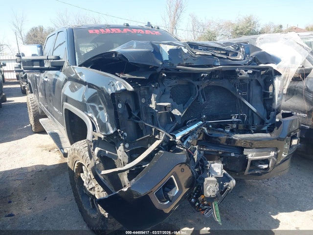 44485417 :رقم المزاد ، 1GT12UEY1JF282930 vin ، 2018 Gmc Sierra 2500hd Denali مزاد بيع