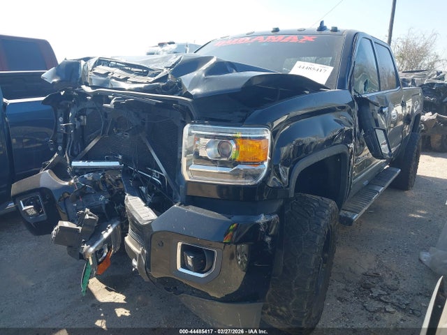 44485417 :رقم المزاد ، 1GT12UEY1JF282930 vin ، 2018 Gmc Sierra 2500hd Denali مزاد بيع