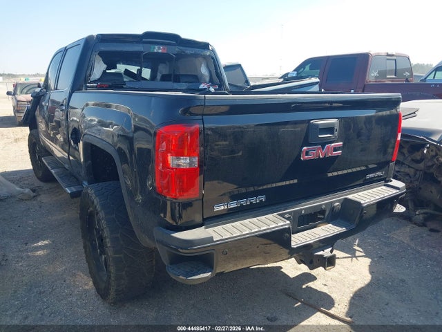 44485417 :رقم المزاد ، 1GT12UEY1JF282930 vin ، 2018 Gmc Sierra 2500hd Denali مزاد بيع
