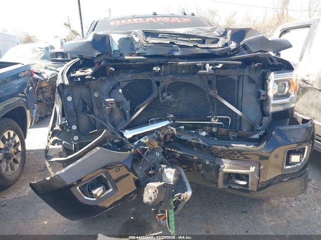44485417 :رقم المزاد ، 1GT12UEY1JF282930 vin ، 2018 Gmc Sierra 2500hd Denali مزاد بيع