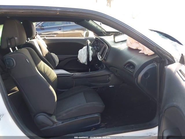 2021 DODGE CHALLENGER 2C3CDZAG4MH547022 Photo 4