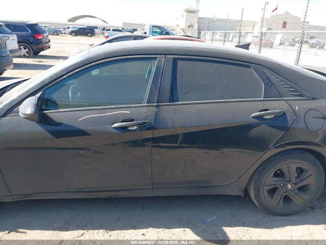 KMHLS4AGXMU105231 Hyundai ELANTRA SEL