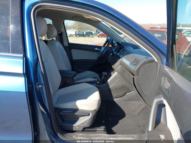 2019 Volkswagen Tiguan 2.0t Se/2.0t Sel/2.0t Sel R-line/2.0t Sel R-line Black მანქანა იყიდება აუქციონზე, vin: 3VV2B7AX4KM132168, აუქციონის ნომერი: 44485518