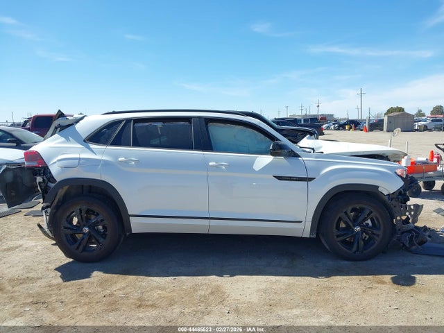 2025 Volkswagen Atlas Cross Sport 2.0t Sel R-line Black მანქანა იყიდება აუქციონზე, vin: 1V2AE2CA4SC214818, აუქციონის ნომერი: 44485523